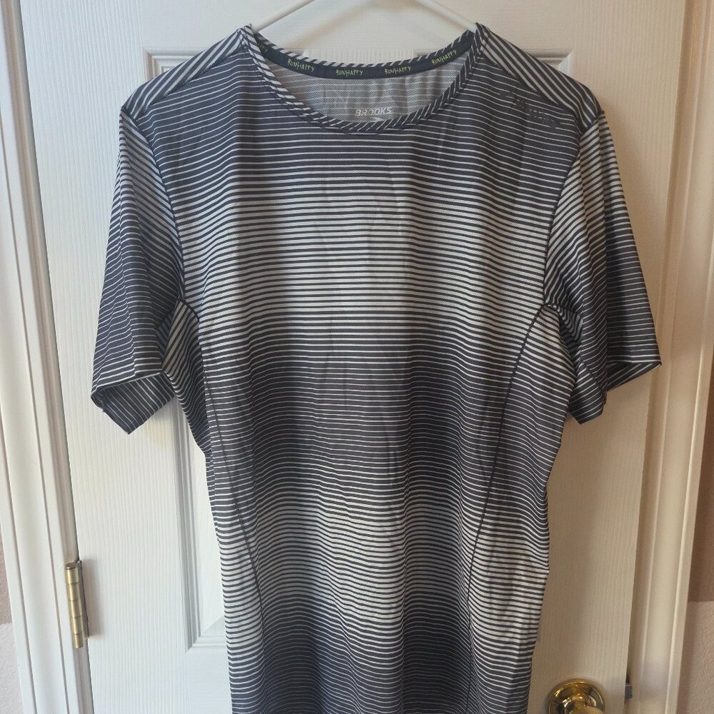 men's Brooks s/s running shirt size Med